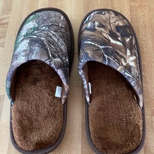 Men’s Camo House Shoes